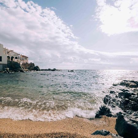 Apartamento Reformado A 2 Minutos De La Playa En Calella! カレリャ・デ・パラフルジェリ エクステリア 写真