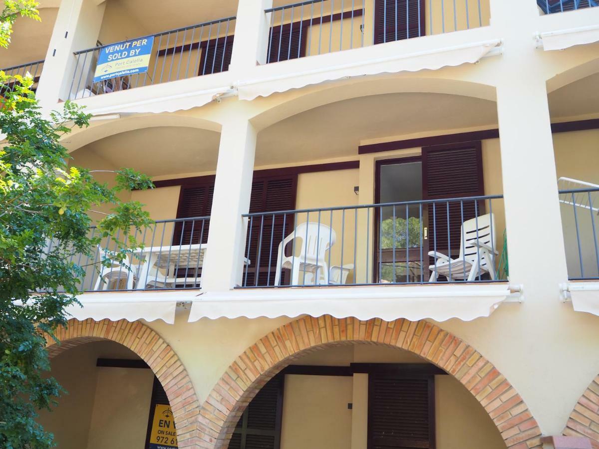 Apartamento Reformado A 2 Minutos De La Playa En Calella! カレリャ・デ・パラフルジェリ エクステリア 写真
