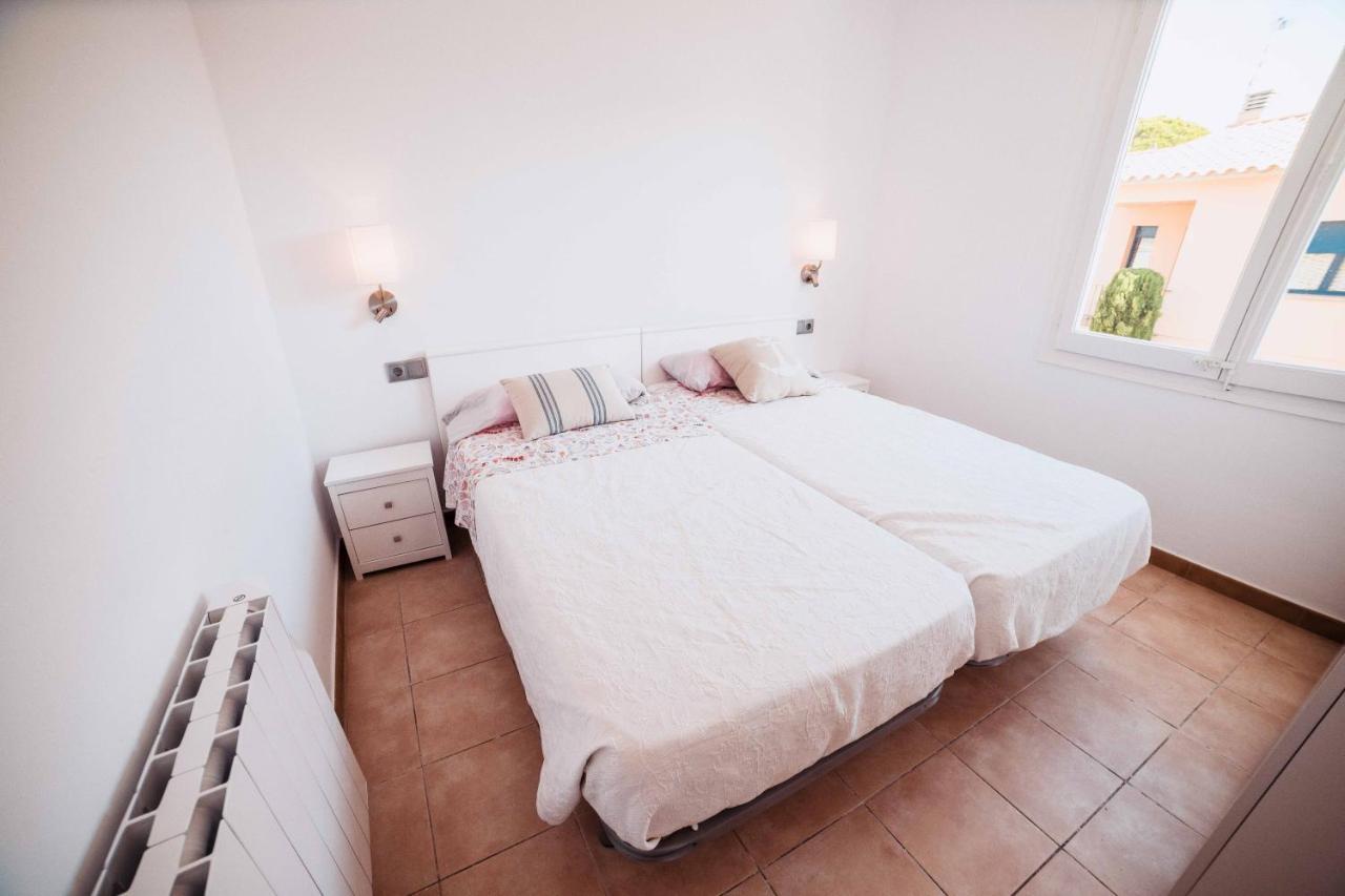 Apartamento Reformado A 2 Minutos De La Playa En Calella! カレリャ・デ・パラフルジェリ エクステリア 写真