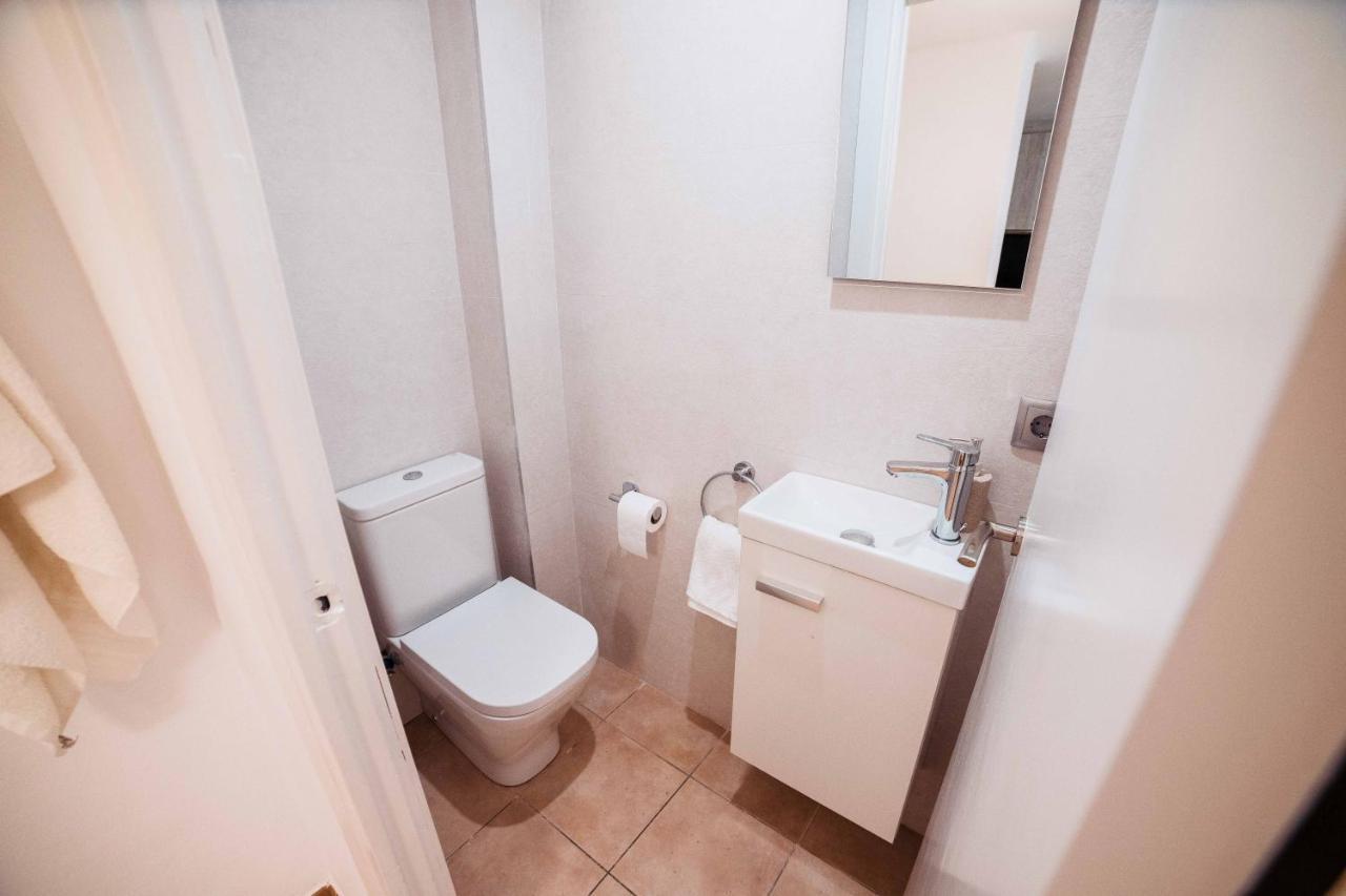 Apartamento Reformado A 2 Minutos De La Playa En Calella! カレリャ・デ・パラフルジェリ エクステリア 写真